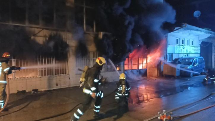 Bursa'da, 3 katlı tekstil atölyesinde yangın