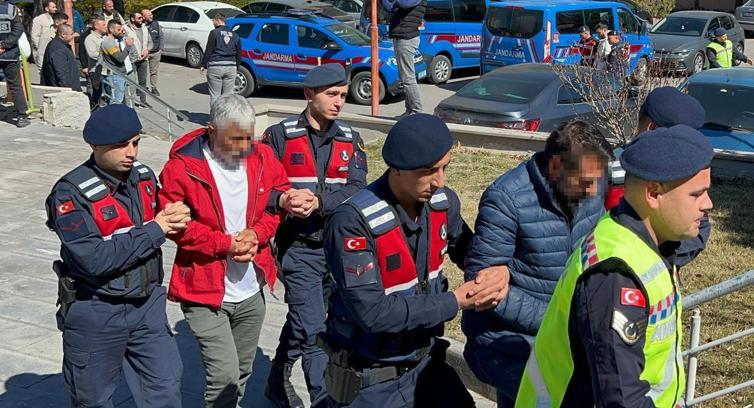 Niğde'de mumya satmaya çalışan şüpheliler adliyede