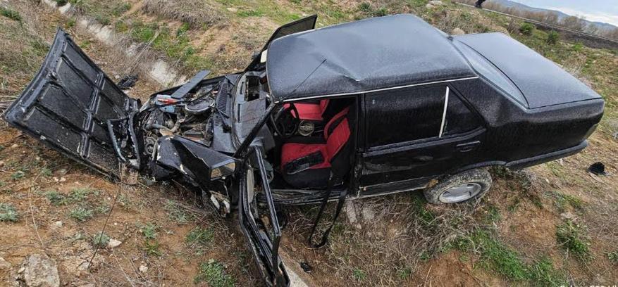 Tavşanlı'da sulama kanalına düşen otomobilin sürücüsü yaralandı