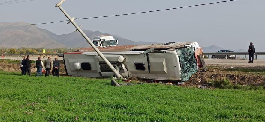 Van'da Otobüs Kazası: 28 Yaralı