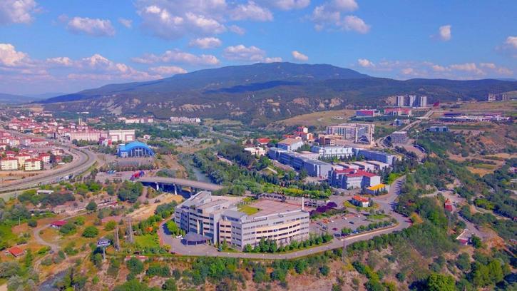 Dünyanın en başarılı akademisyeni Karabük'ten seçildi! Yüzdelik dilime girerek ünvanını aldı