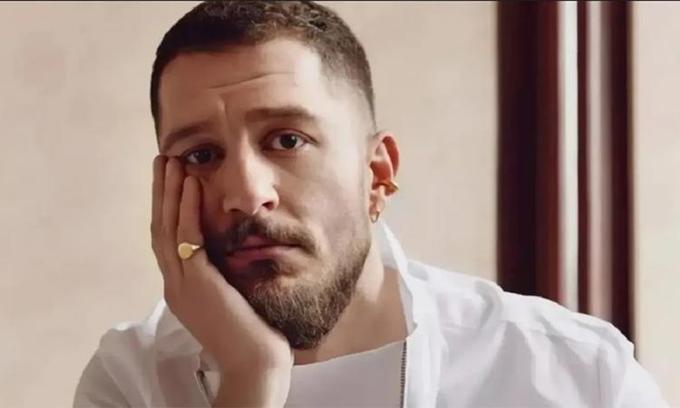 Uraz Kaygılaroğlu'nun dedesi Balıkesir'deki evinde hayatını kaybetti