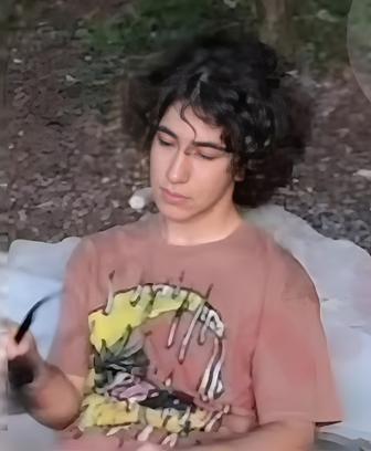 Karasu'da denize giren Efe, boğuldu