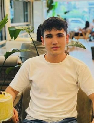 Taksi ile çarpışan motosikletin sürücüsü kurye öldü