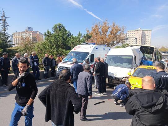 Ankara'da 6 araçlı zincirleme kaza: 6 yaralı