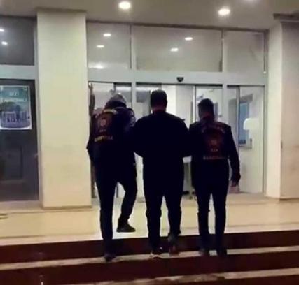 İzmir’de 28 yıl 4 ay hapis cezasıyla aranan firari yakalandı