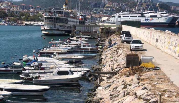 Bursa'da 5 yaşındaki oğlu ile denize atladı: Çocuk boğuldu, anne kurtuldu