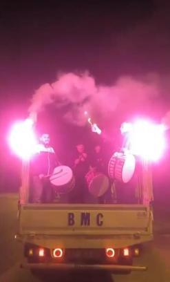 Ramazan davulcularından marşlı, meşaleli ilk sahur mesaisi