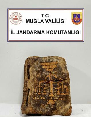 Tarihi eser niteliği taşıdığı değerlendirilen Tevrat ele geçirildi