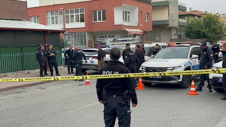 Sanık olduğu duruşmaya katılmayıp şikayetçiye ateş etti, başkasını yaraladı; müebbet istemiyle hakim karşısında
