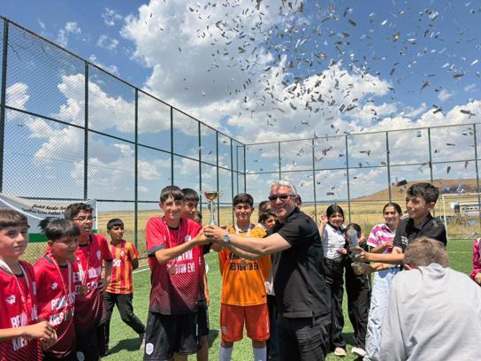 Şehit Uzman Çavuş Serdar Temelli anısına futbol turnuvası