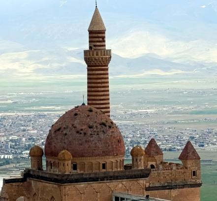 Bayram tatilinde İshak Paşa Sarayı'na 25 bin ziyaretçi
