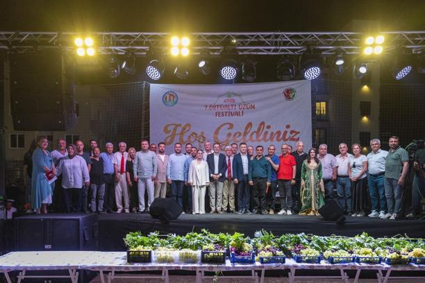 Mezitli’de Örtüaltı Üzüm Festivali coşkuyla kutlandı