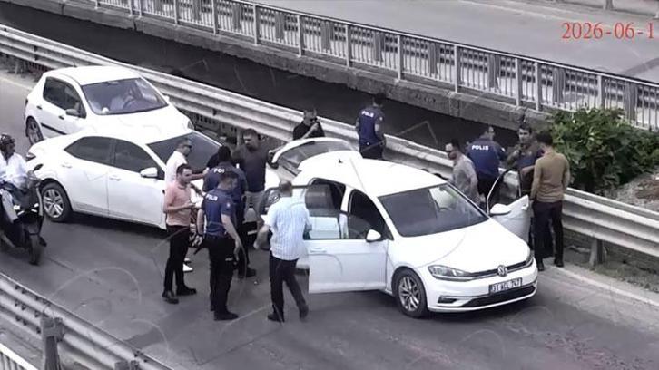 Osmaniye’de cezaevi önünde 2 kişiyi yaralayan şüphelilerin yakalanma anı kamerada