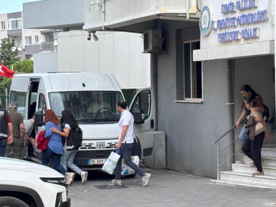 Seferihisar Belediyesi'ne operasyonda 7 şüpheli adliyede