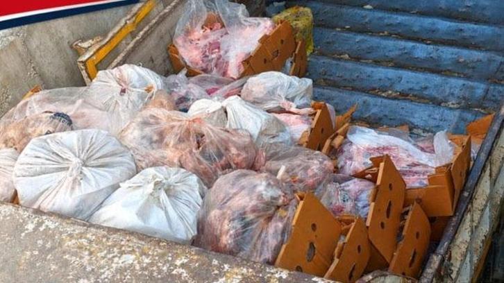 Hendek'te bir işletmede 5 buçuk ton etiketsiz et ele geçirildi