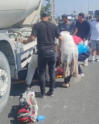 Beton mikserinin çarptığı yaya öldü