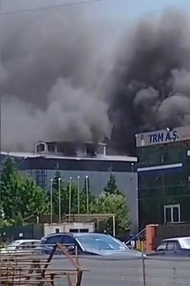 Sakarya'da fabrika yangını söndürüldü