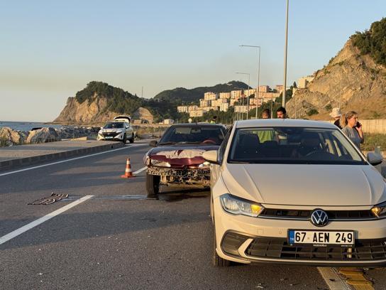 Zonguldak'ta 2 otomobilin çarpıştığı kazada 1 kişi yaralandı