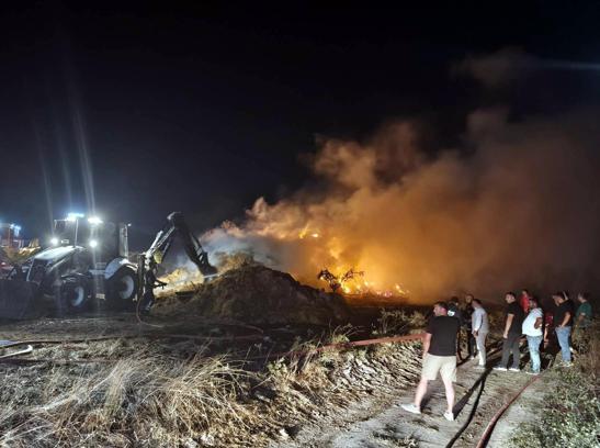Tekirdağ'da 5 bin saman balyası yandı