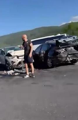 Otoyolda 12 aracın karıştığı zincirleme kaza: 6 yaralı