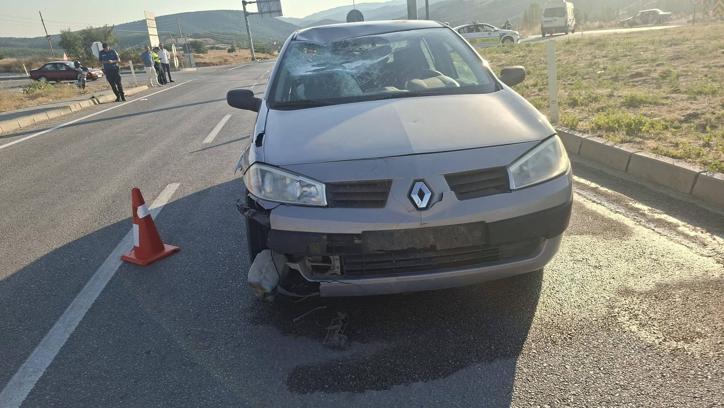 Otomobille çarpışan elektrikli bisiklet sürücüsü öldü