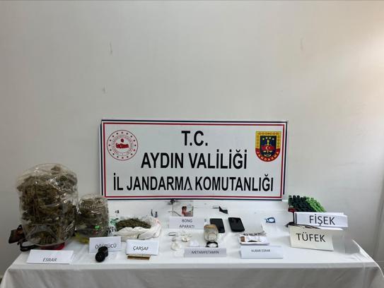 Kuşadası'ndaki uyuşturucu operasyonda, 4 tutuklama