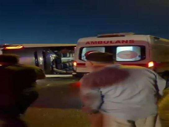 Büyükçekmece'de korkunç kaza: Servis otobüsü devrildi, 18 yaralı