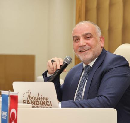 Başkan Sandıkçı: Canik'te üniversiteyi kazanan öğrencilerimizin tamamına burs desteği sağlıyoruz