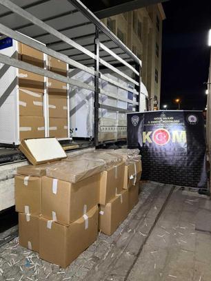 Niğde’de 1 milyon 900 bin adet doldurulmuş makaron ele geçirildi