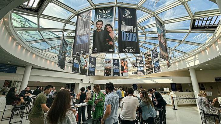 Kanal D MIPCOM 2026'nın yıldızı oldu