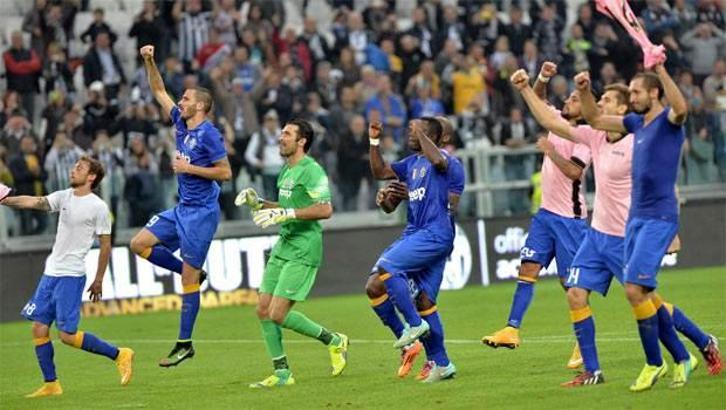 Juventus arayı açıyor