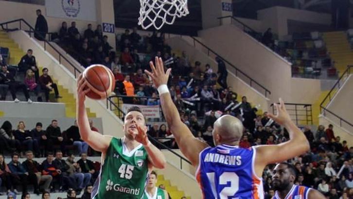 Başa baş mücadelede fark 1 sayı!
