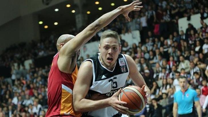 Olaylı derbide zafer Beşiktaş'ın!