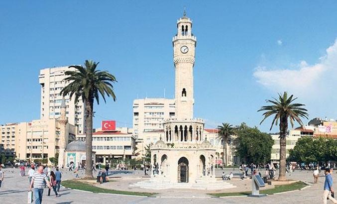 İstanbul’dan sıkılan İzmir’e yerleşiyor