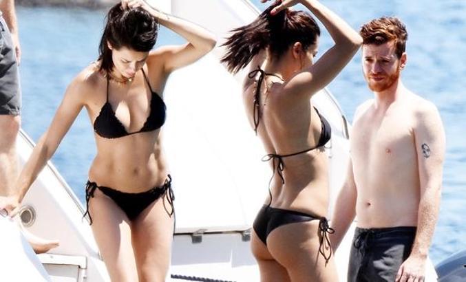 Adriana Lima öpmeye doyamadı!