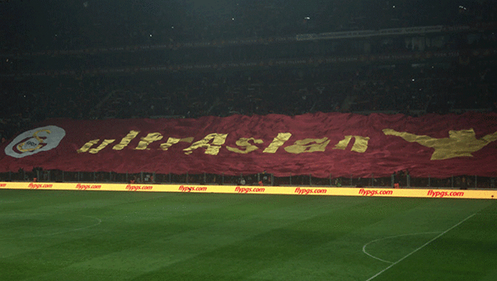 Galatasaray taraftar grubu esti gürledi!