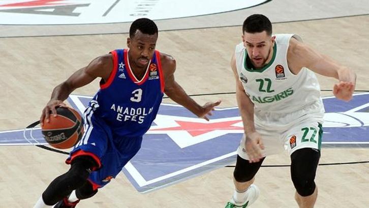 Anadolu Efes evinde farklı yenildi