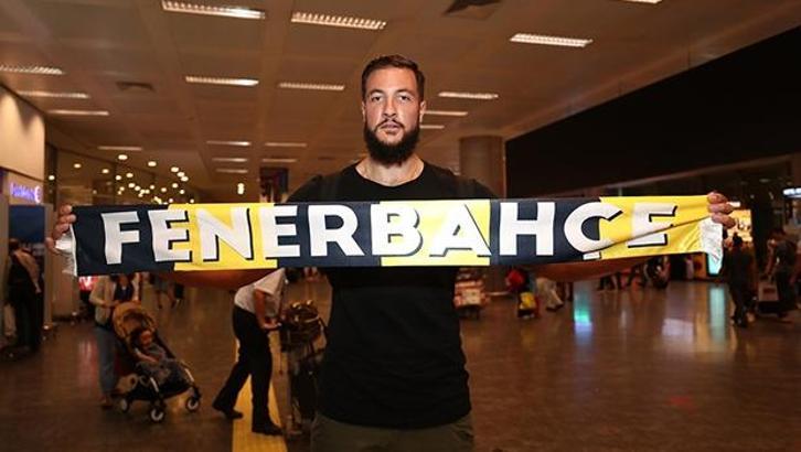 Fenerbahçe'nin yeni transferi İstanbul'da