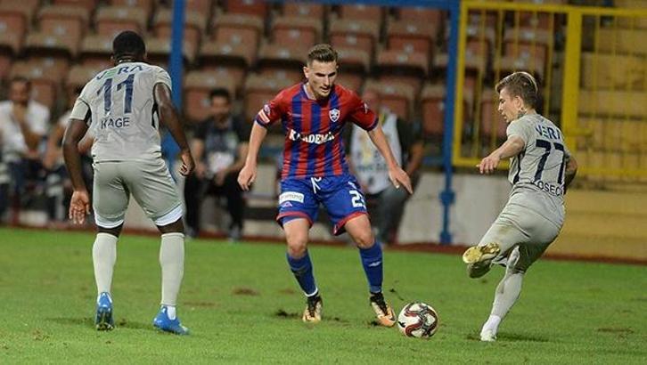 Adana Demirspor tek golle kazandı