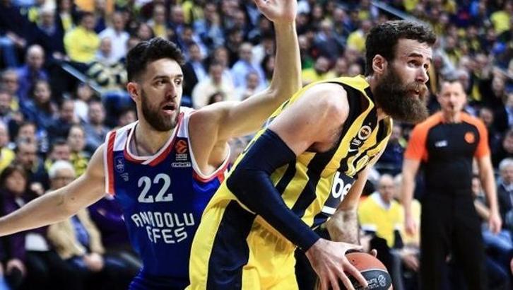 Anadolu Efes, Fenerbahçe Beko'yu devirdi!
