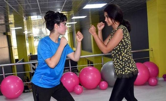 Vanlı kadınlar kapkaç ve şiddete karşı Muay Thai öğreniyor