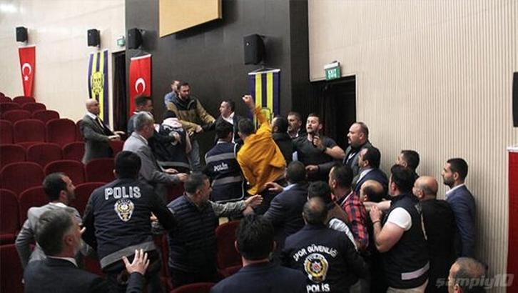 Ankaragücü olağanüstü genel kurulunda kavga
