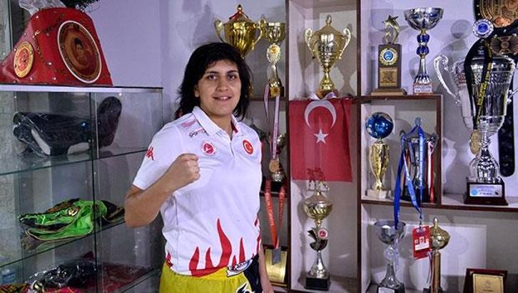 Dövüş sporlarının "altın kızı" başarıya doymuyor!