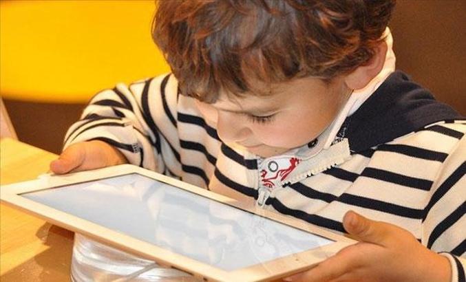"Teknolojiyi kontrolsüz kullanan çocuklar obez oluyor" uyarısı