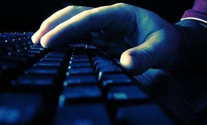 Dünya şokta! Casus yazılımdan 'prensesler' çıktı
