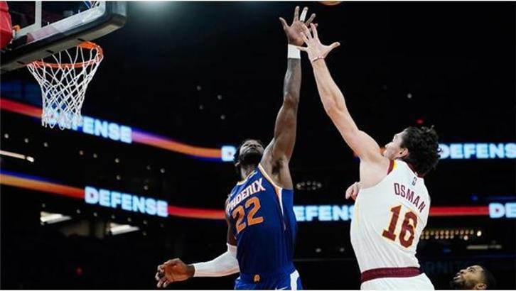 Cedi Osman 17 sayı, 2 ribaunt!