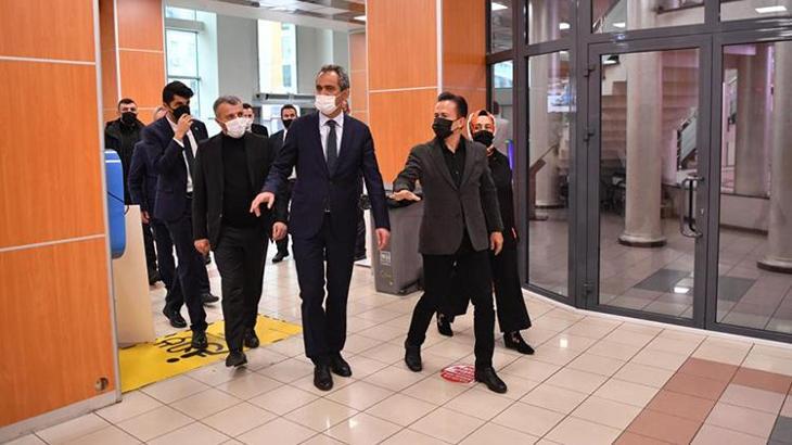 Milli Eğitim Bakanı Özer’den, Tuzla Belediyesi’ne ziyaret