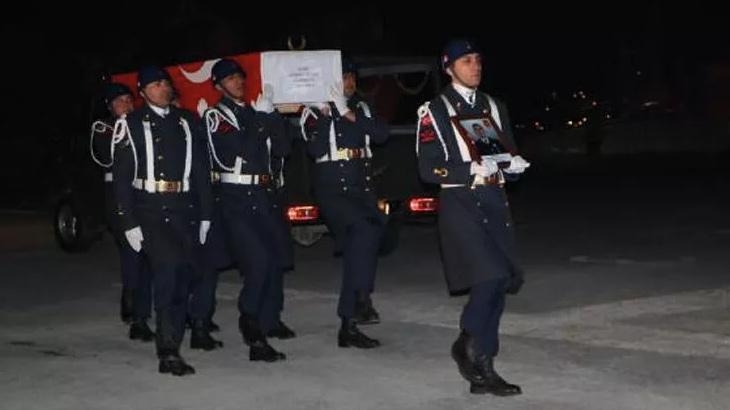 Şehit Uzman Çavuş Sunal, Hakkari’den törenle memleketi Van’a uğurlandı