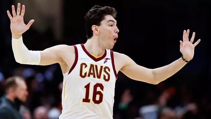 Cedi Osman 12 dakika süre aldı 2'de 2 yaptı
